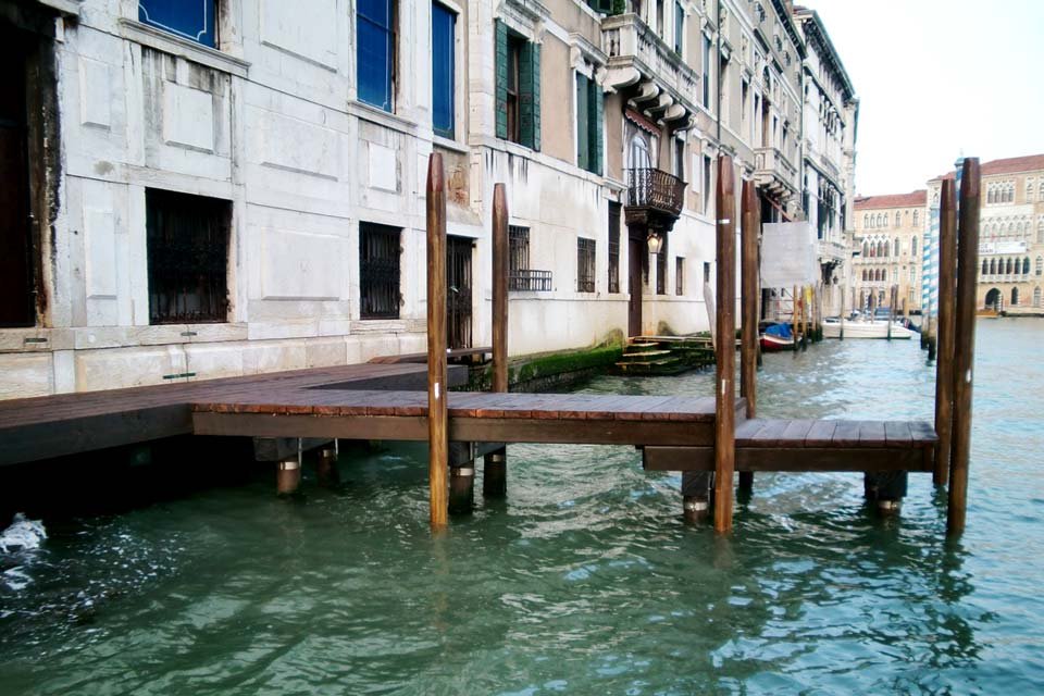 Ponti e pontili in legno