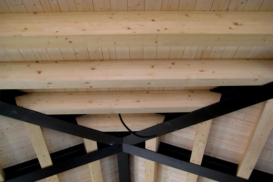 Tetti in legno lamellare 