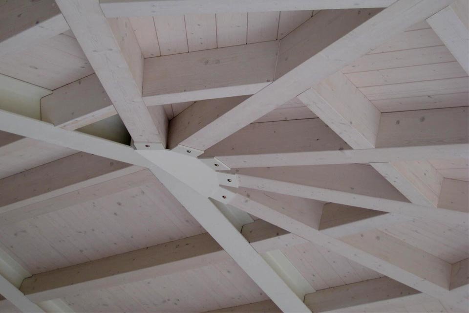 Tetti in legno lamellare 